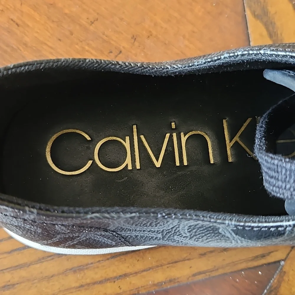 Calvin Klein Women's Michaela Low Top Sneakers NWT - Picture 5 of 7